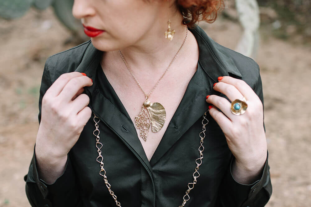 עלה מצופה זהב