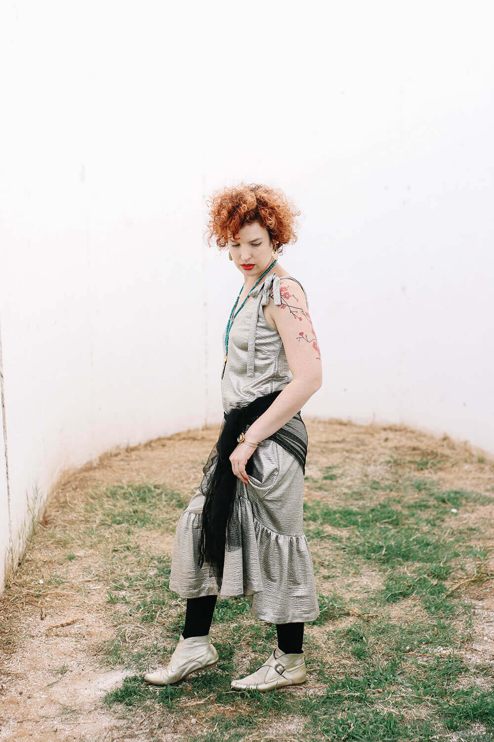 שמלת מידי מוזהבת שמלת ערב בצבע זהב